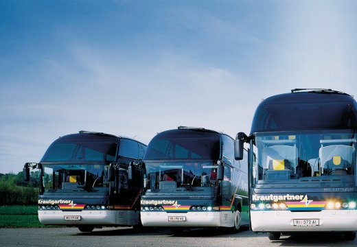3 Starliner Luxusbusse der Spitzenklasse