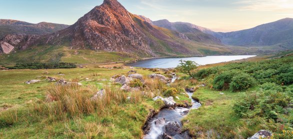 Mount Tryfan in Snowdonia Nationalpark &copy; Helen Hotson-stock.adobe.com
