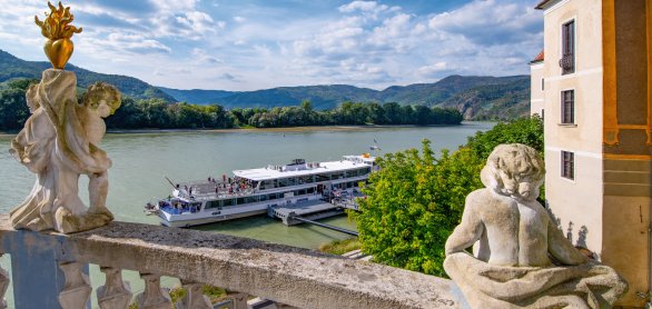 Dürnstein an der Donau &copy; Comofoto - stock.adobe.com