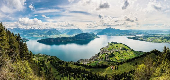 Sicht auf Vierwaldstätter See und Weggis von der Rigi aus © djama-fotolia.com