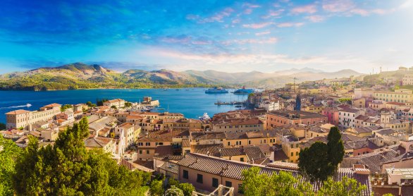 Bucht von Portoferraio &copy; Balate Dorin - stock.adobe.com