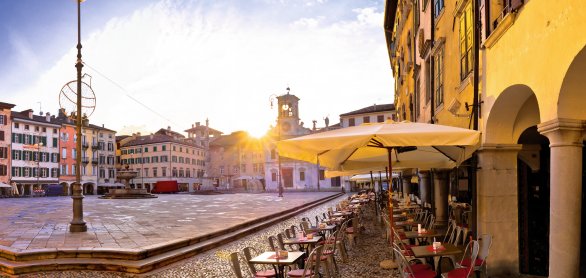 Piazza San Giacomo in Udine  &copy; xbrchx - stock.adobe.com