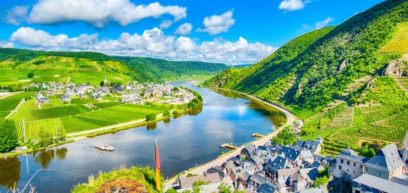 Blick auf Beilstein an der Mosel &copy; Harald Tedesco - stock.adobe.com