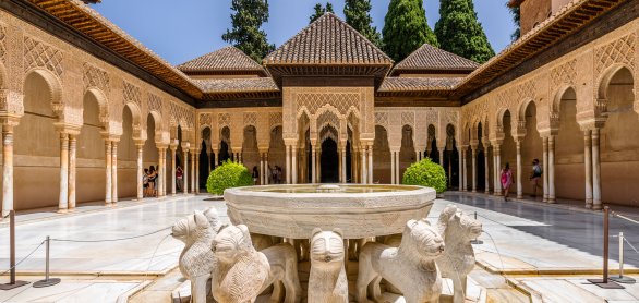 Löwenhof Alhambra © eunikas - stock.adobe.com