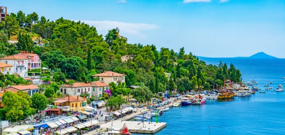 Promenade in Rabac &copy; Flaviu Boerescu - stock.adobe.com