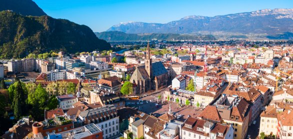 Blick auf Bozen &copy; saiko3p - stock.adobe.com